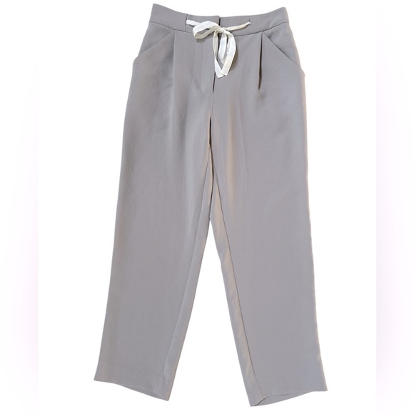 Aritzia Wilfred Allant Pant Tailored Cropped Trouser Light Gray, Size 2, 76480 - Picture 4 of 9